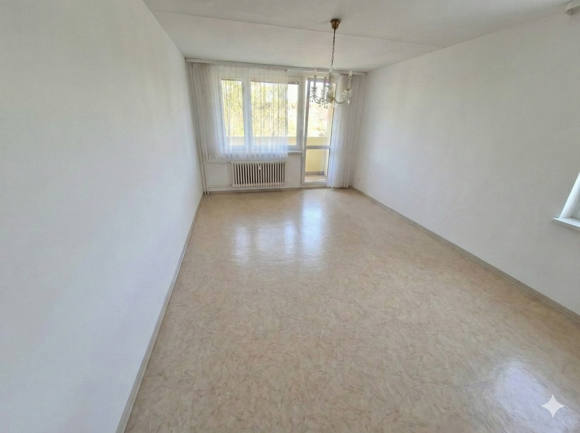 Vyklizeno a vymalov&aacute;no