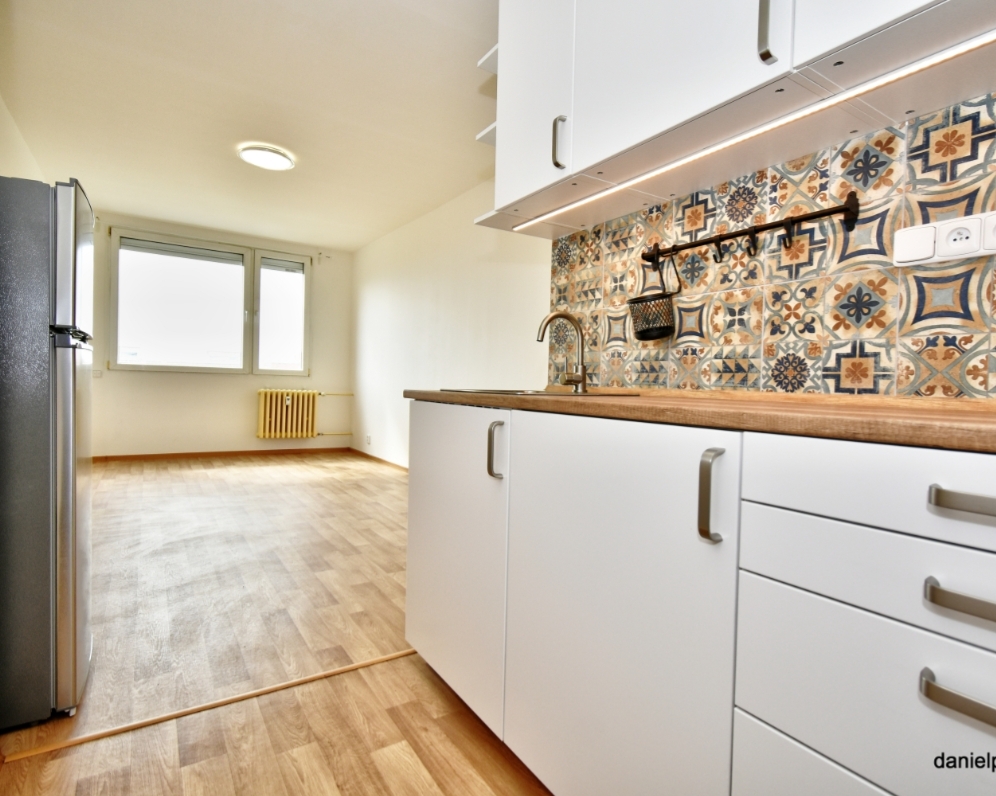 PRONÁJEM BYTU 2+KK 42 M2 KONSTANTINOVA PRAHA 4 CHODOV