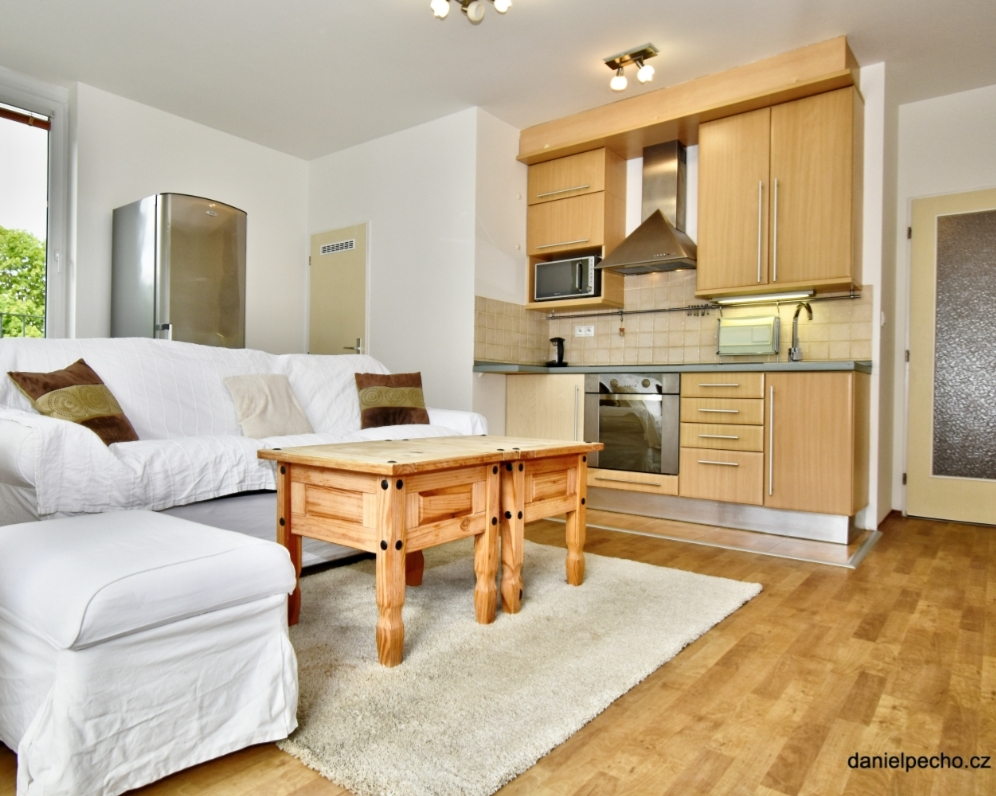 PRONÁJEM BYTU 2+KK 46 M2 TEREZÍNSKÁ PRAHA LETŇANY