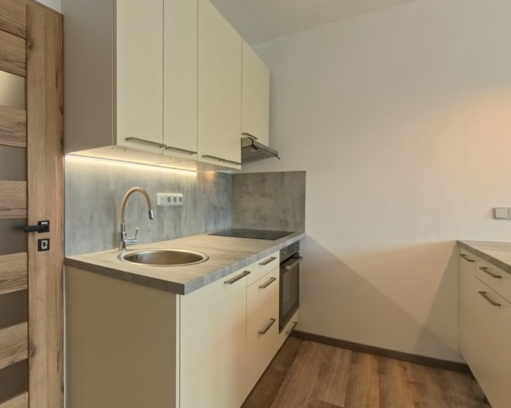 PRONÁJEM BYTU 2+KK 41 M2 PRAHA 4 HODKOVIČKY